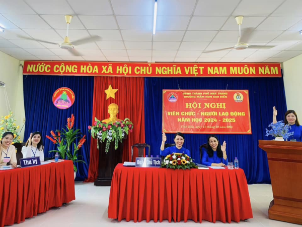 TRƯỜNG MẦM NON SAO BIỂN TỔ CHỨC HỘI NGHỊ VIÊN CHỨC - NGƯỜI LAO ĐỘNG NĂM HỌC 2024-2025