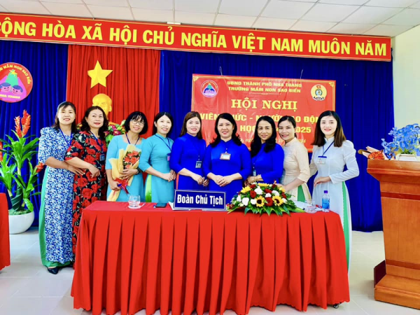 TRƯỜNG MẦM NON SAO BIỂN TỔ CHỨC HỘI NGHỊ VIÊN CHỨC - NGƯỜI LAO ĐỘNG NĂM HỌC 2024-2025