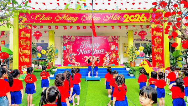 TRƯỜNG MN SAO BIỂN TỔ CHỨC CHÀO CỜ KỶ NIỆM 96 NĂM NGÀY THÀNH LẬP ĐẢNG CỘNG SẢN VIỆT NAM