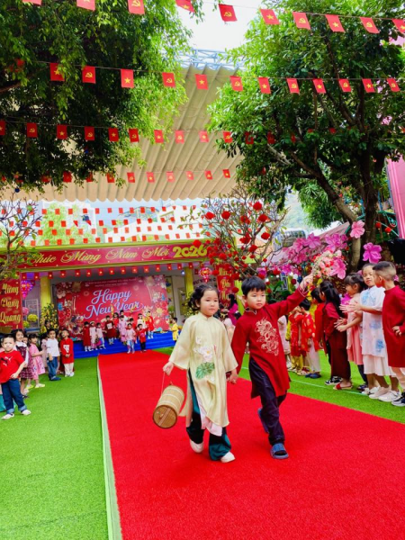 CHUỖI HOẠT ĐỘNG TRẢI NGHIỆM ĐÓN XUÂN TẠI TRƯỜNG MẦM NON SAO BIỂN