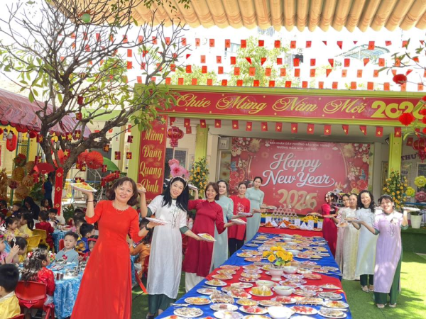 CHUỖI HOẠT ĐỘNG TRẢI NGHIỆM ĐÓN XUÂN TẠI TRƯỜNG MẦM NON SAO BIỂN